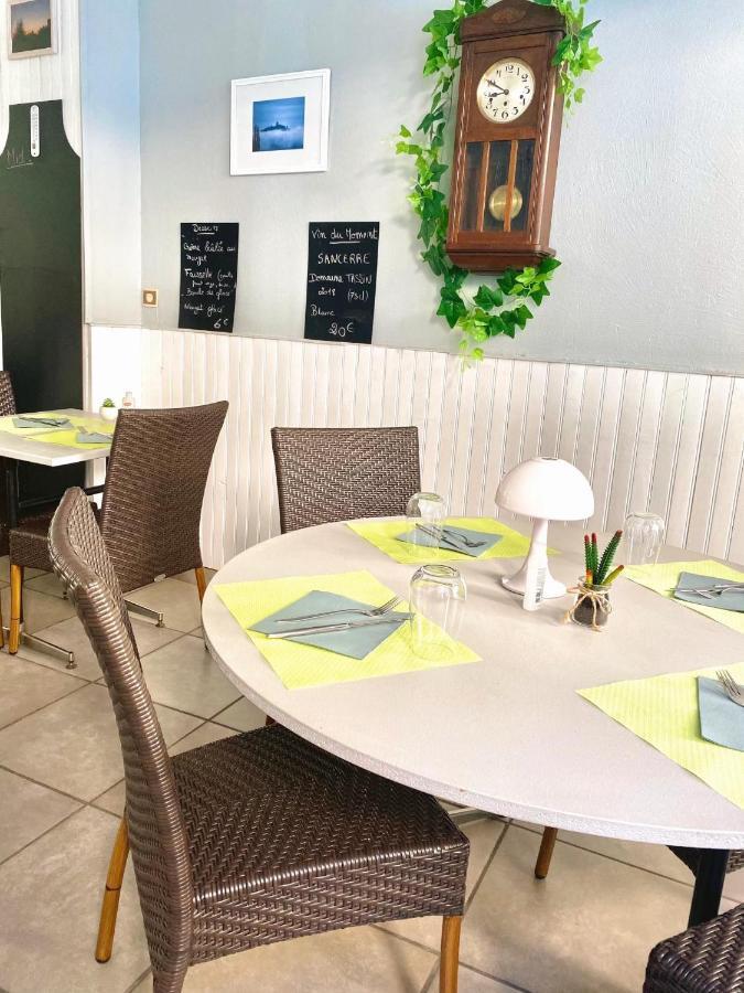 Les Voyageurs Hotel Charols Luaran gambar