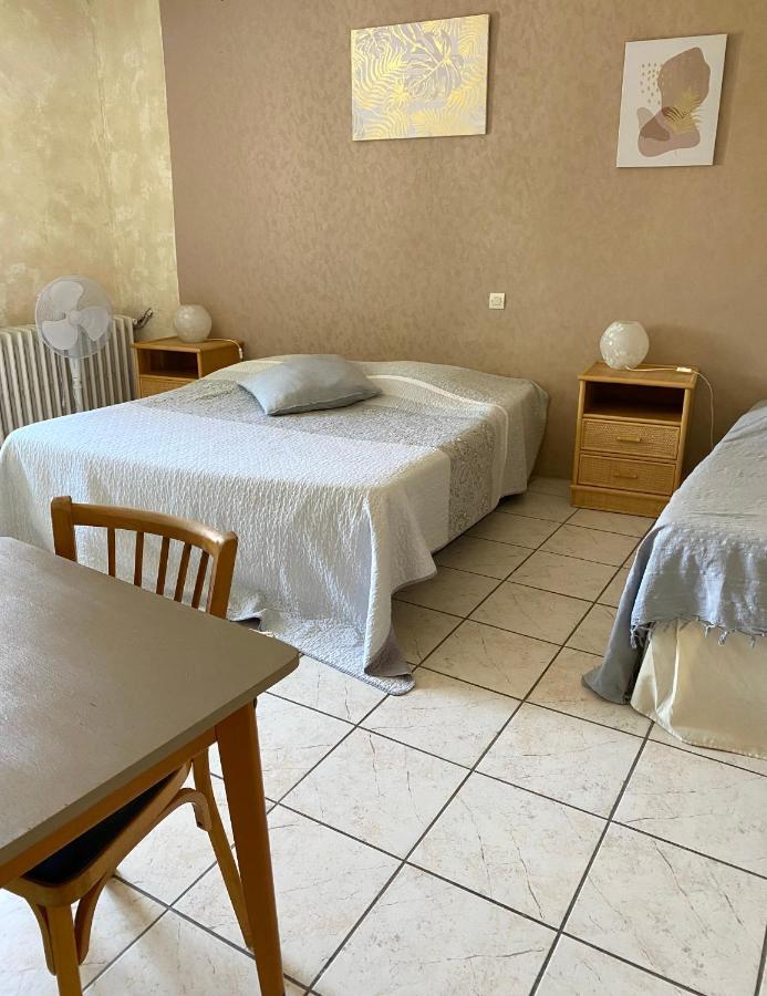 Les Voyageurs Hotel Charols Luaran gambar